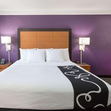 Baymont By Wyndham Greenville Woodruff Rd Extérieur photo