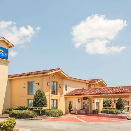 Baymont By Wyndham Greenville Woodruff Rd Extérieur photo