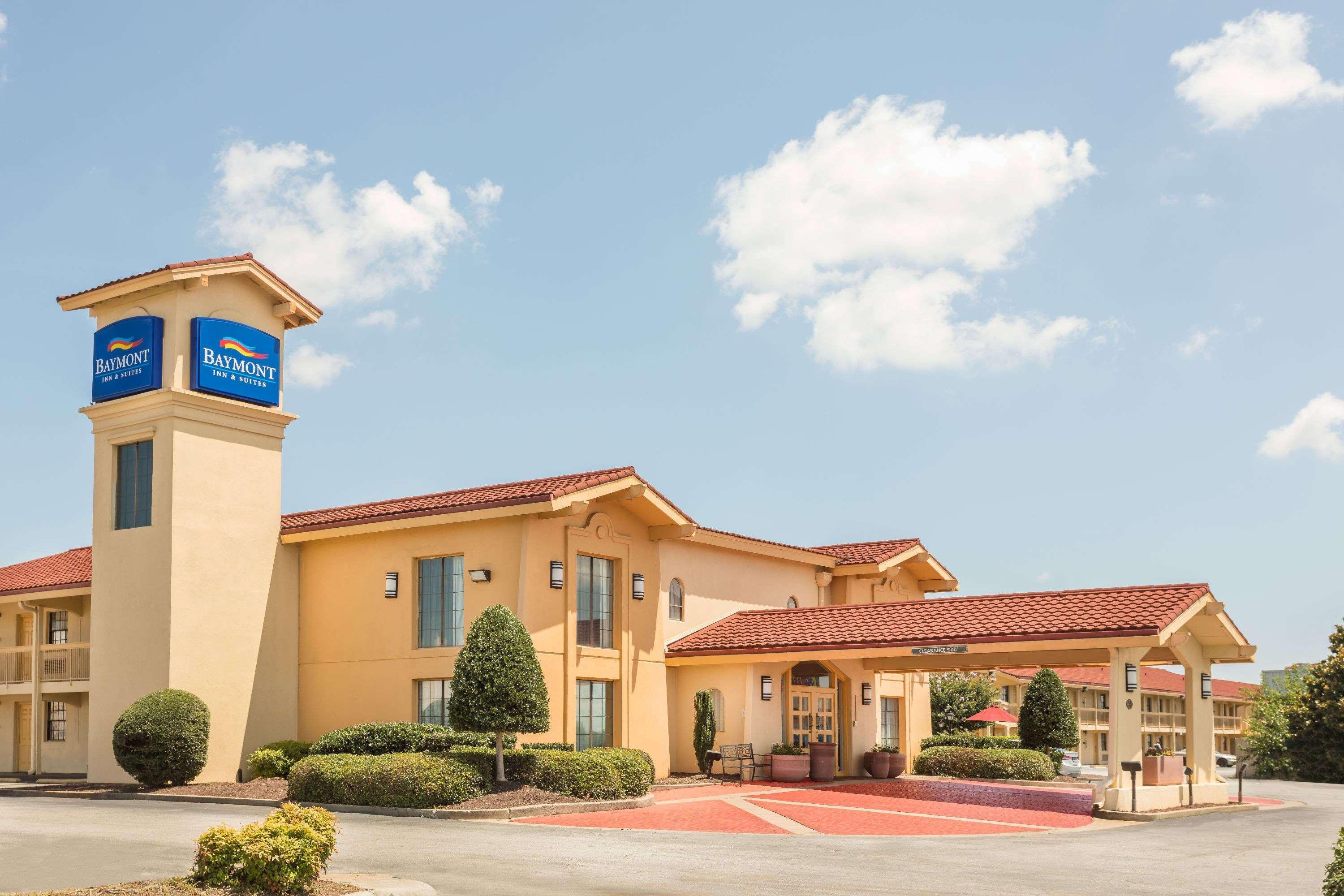 Baymont By Wyndham Greenville Woodruff Rd Extérieur photo