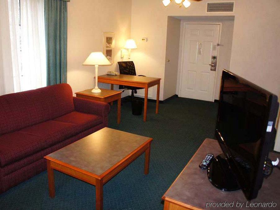 Baymont By Wyndham Greenville Woodruff Rd Extérieur photo