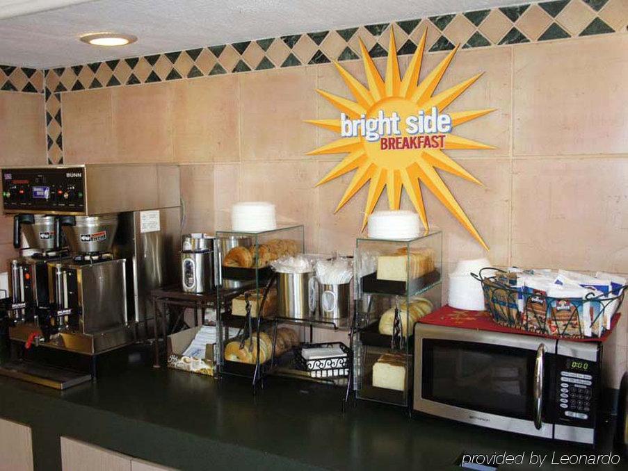 Baymont By Wyndham Greenville Woodruff Rd Extérieur photo