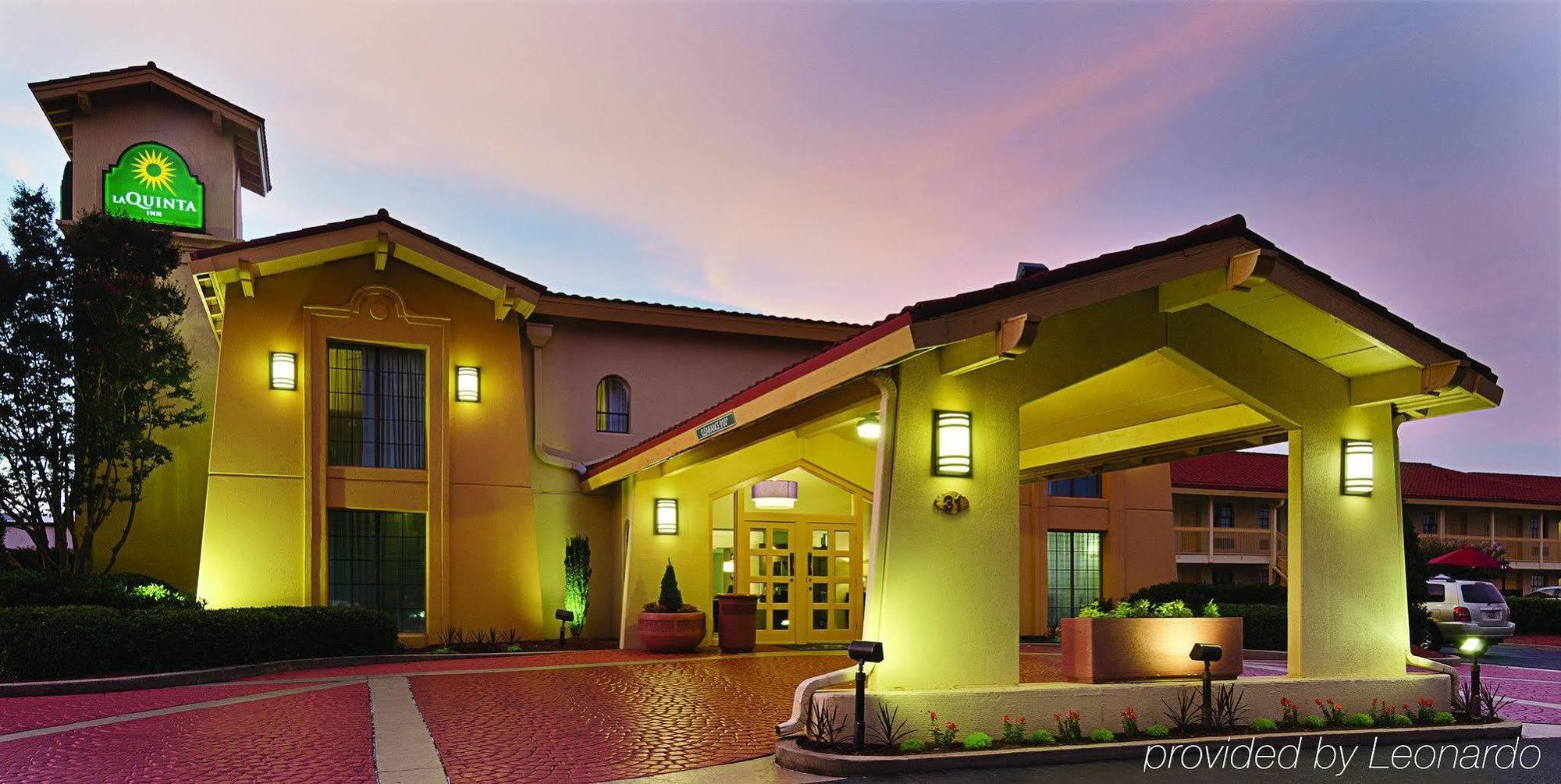 Baymont By Wyndham Greenville Woodruff Rd Extérieur photo