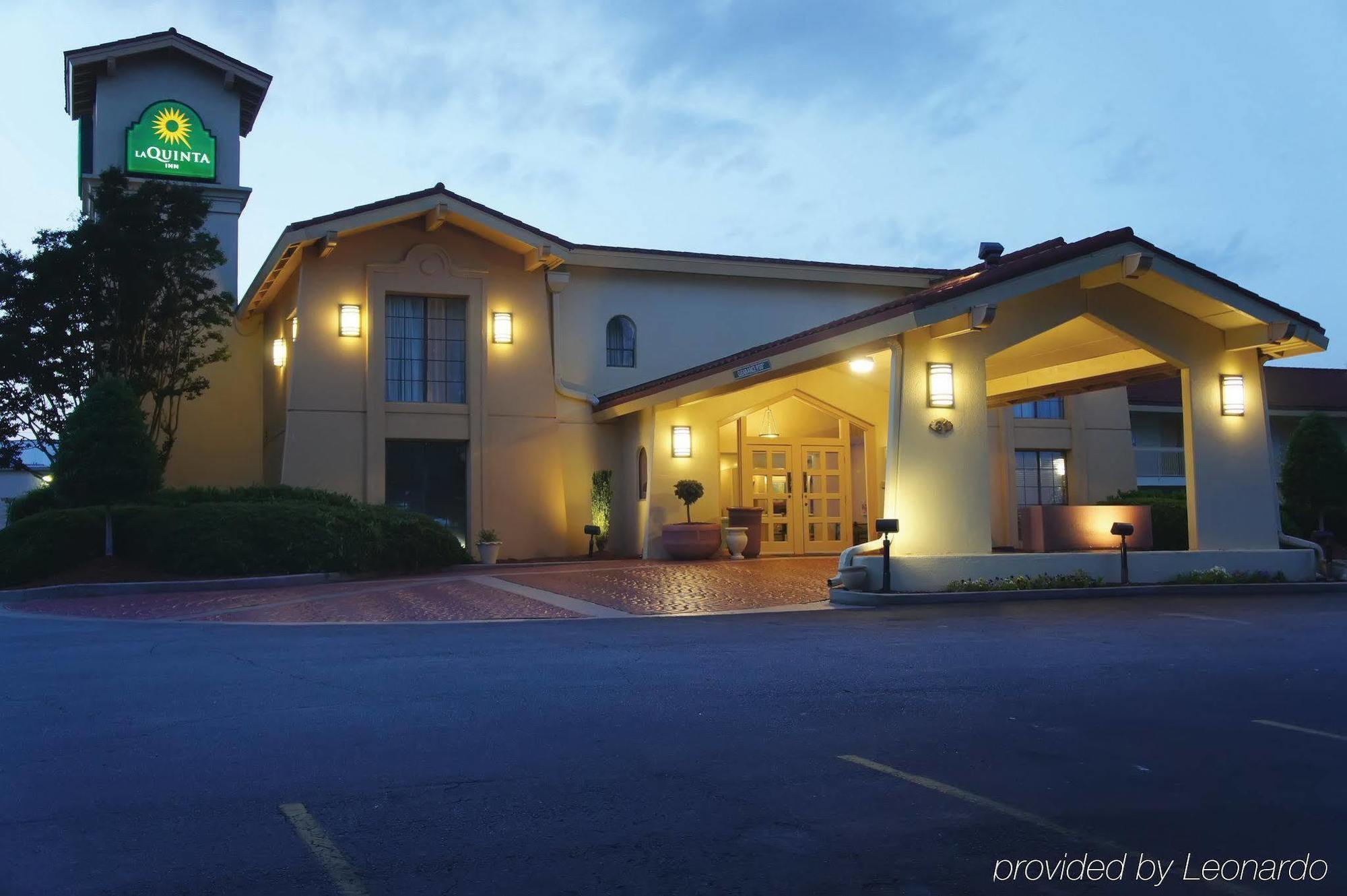Baymont By Wyndham Greenville Woodruff Rd Extérieur photo