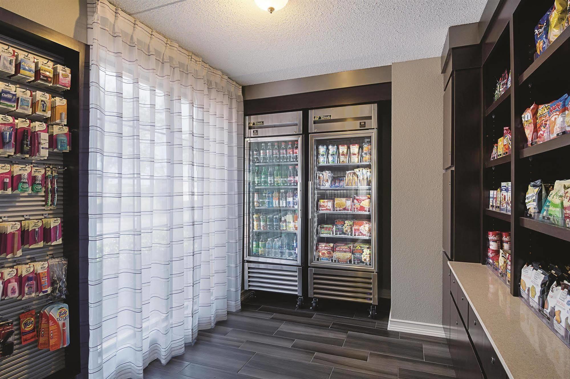 Baymont By Wyndham Greenville Woodruff Rd Extérieur photo